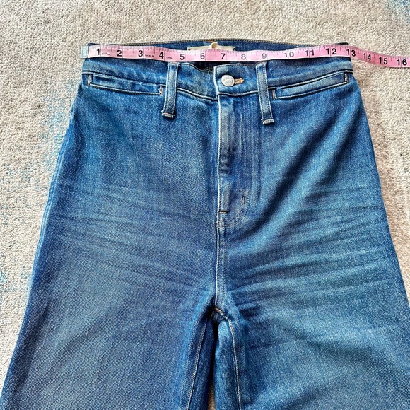 Madewell 11" High-Rise Flare Jeans in Mersey
Wash Size 24. In mint condition. - Picture 4 of 12
